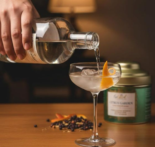 Load image into Gallery viewer, Citrus Blossom Gin Infusion Tin – Botanical Cocktail Flavouring
